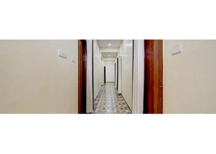 Shri Gopal Upwan Hotel Lawn & Banquet, Varanasi