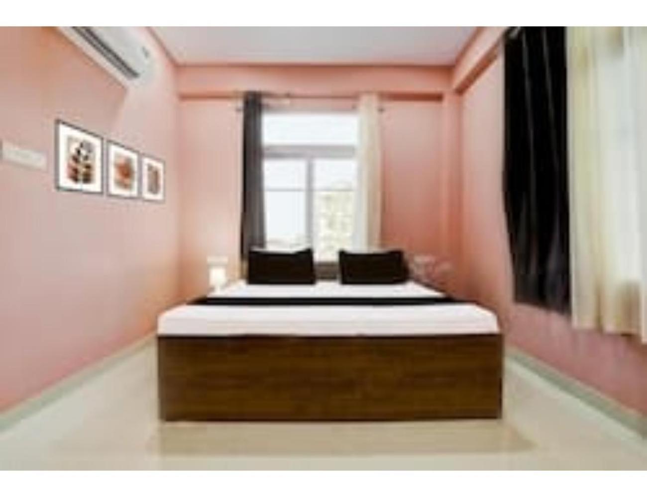 Shri Gopal Upwan Lawn & Banquet, Homestay Varanasi